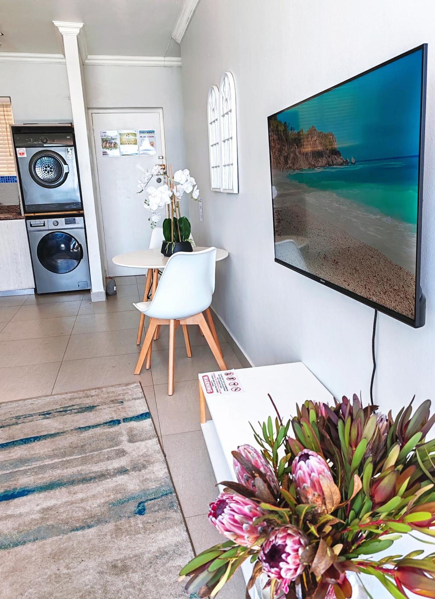 Apartment Ocean Breakaway - Power Back Up, 2 Adults & 3 Kids Only, *