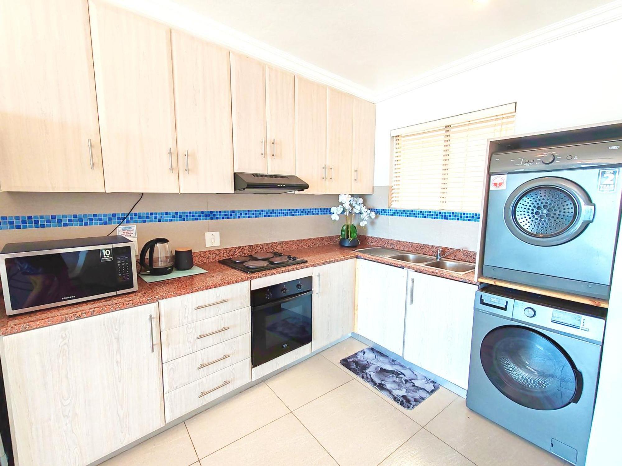 Apartment Ocean Breakaway - Power Back Up, 2 Adults & 3 Kids Only, *